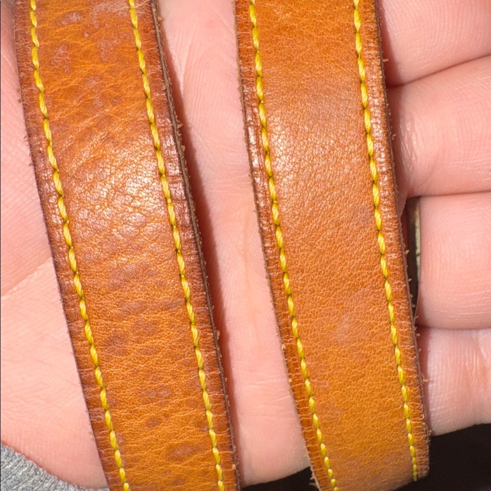 Louis Vuitton yellow/gold Vernis Tote - Picture 12 of 12